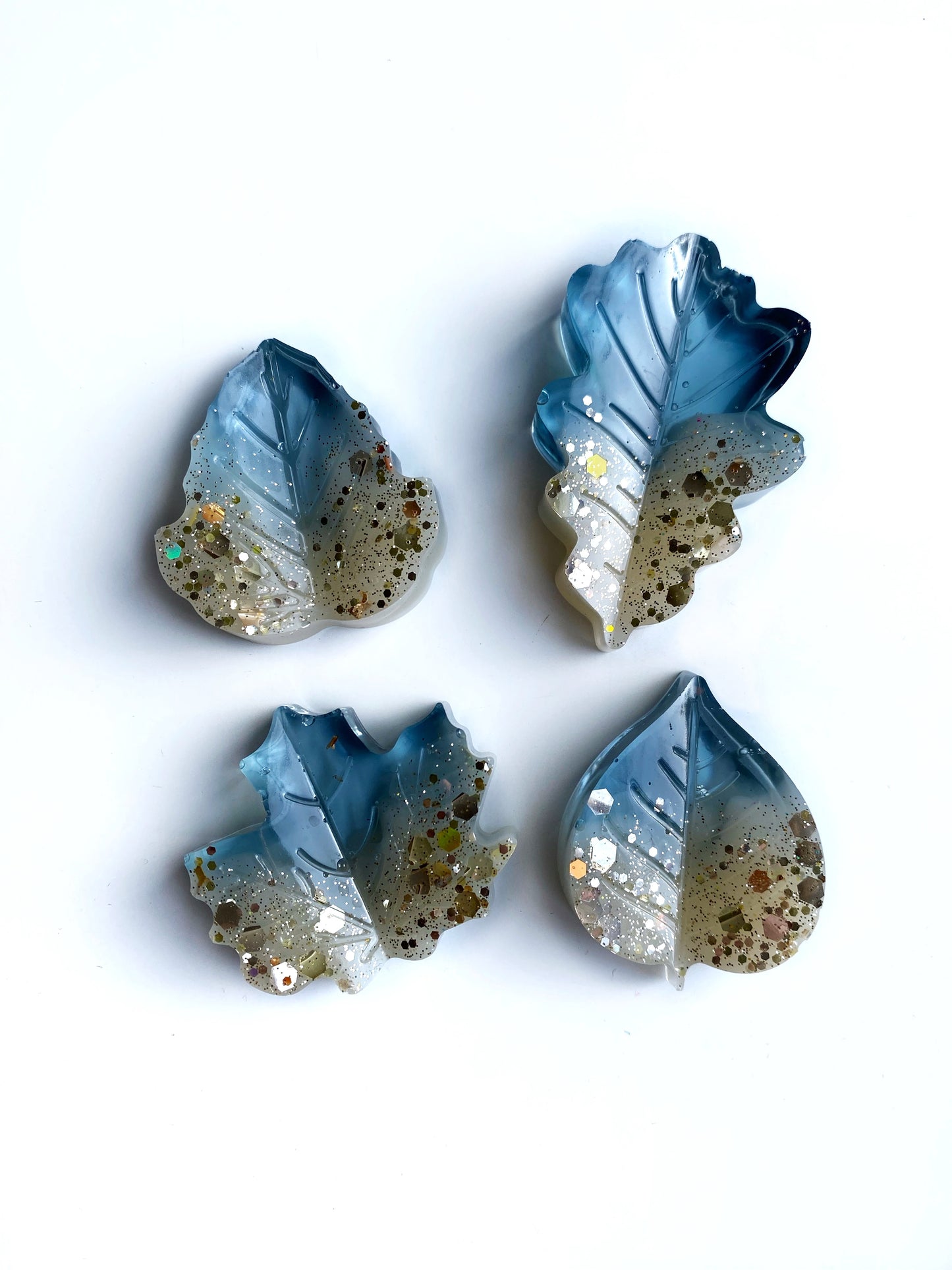 Winter Resin Leaf Set