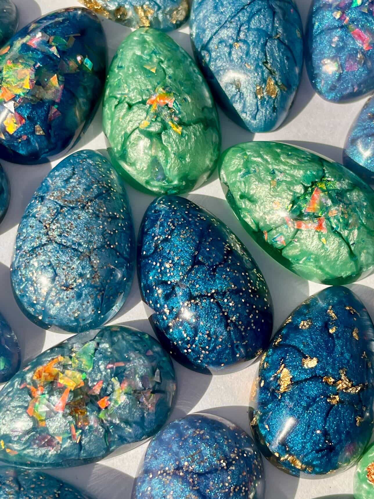 Resin Egg Set by Sileenie