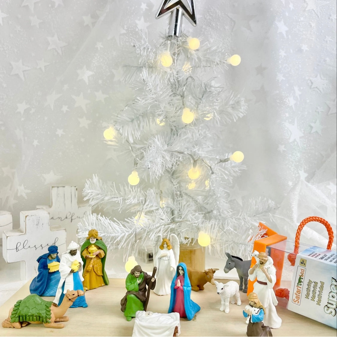 Safari Ltd. Nativity Super TOOB®