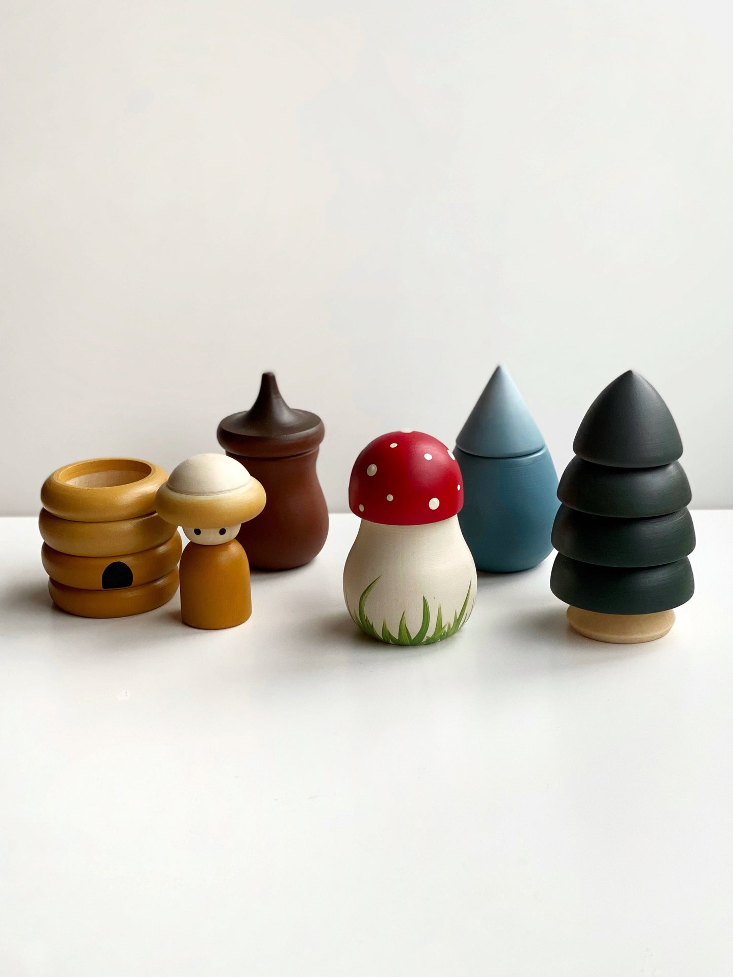 Hats Off Nature Friend Peg Dolls in Cups