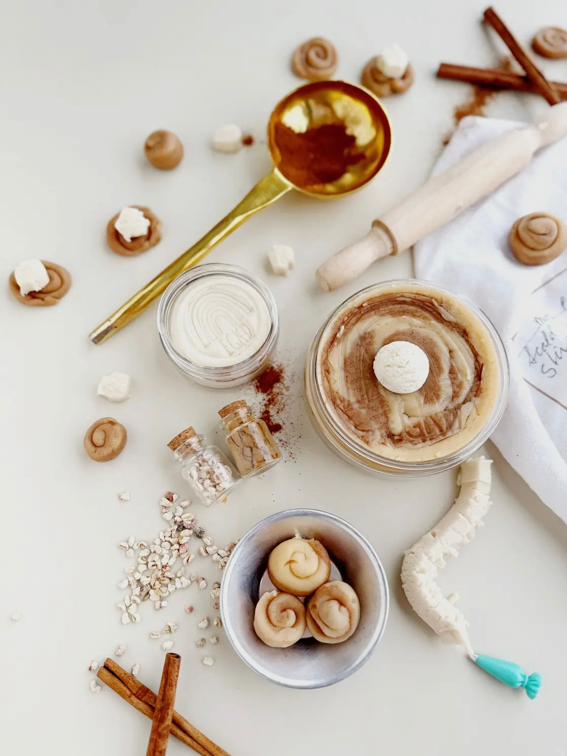 Cinnamon Roll Kiddough Play Kit