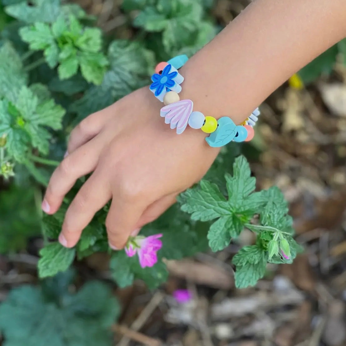 Wildflower Bracelet Gift Kit by Cotton Twist