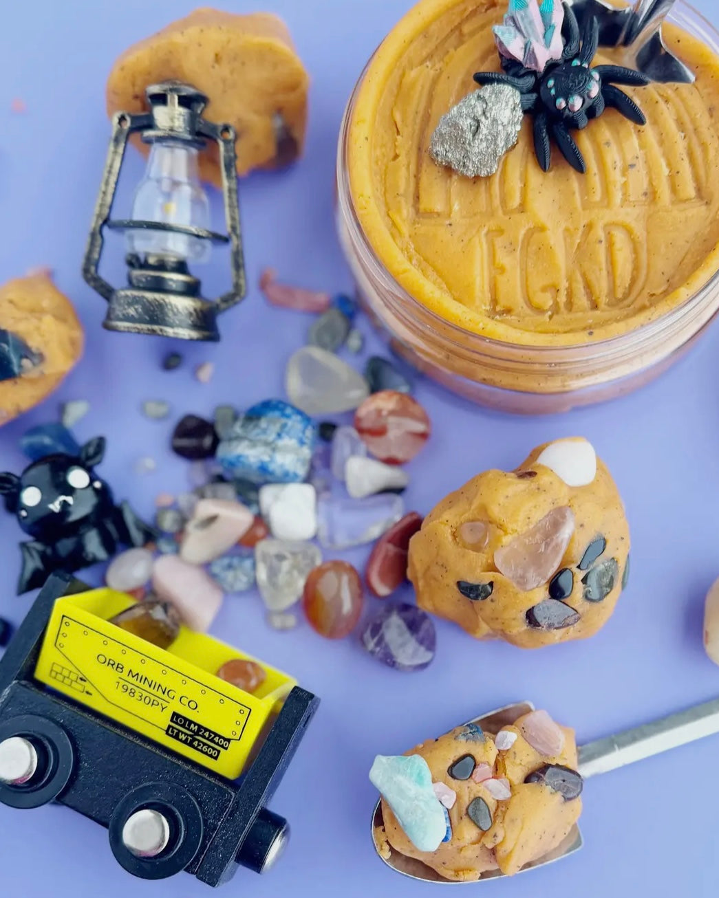Crystal Cavern Play Dough Kit Featuring Wigglitz
