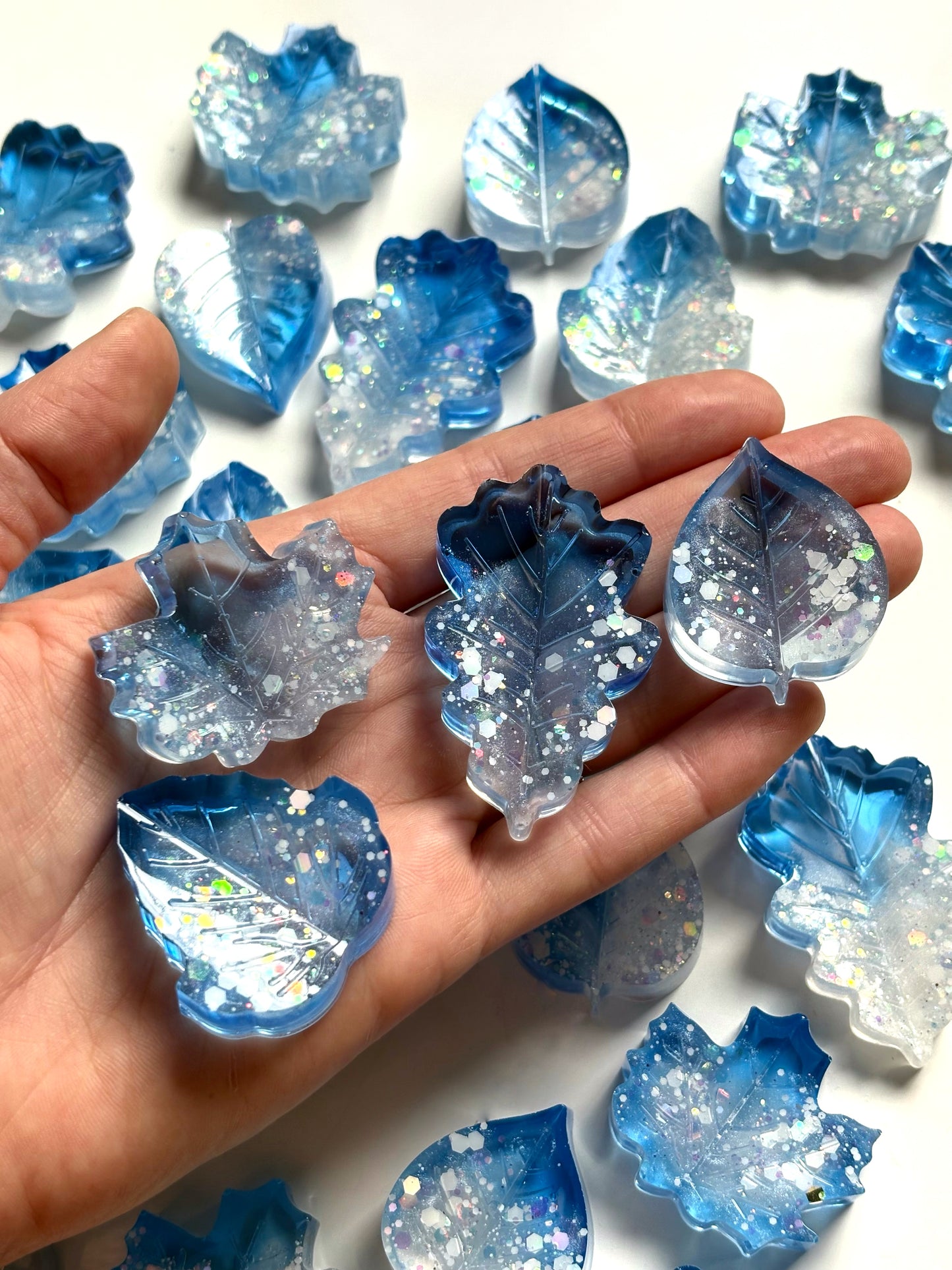 Winter Resin Leaf Set