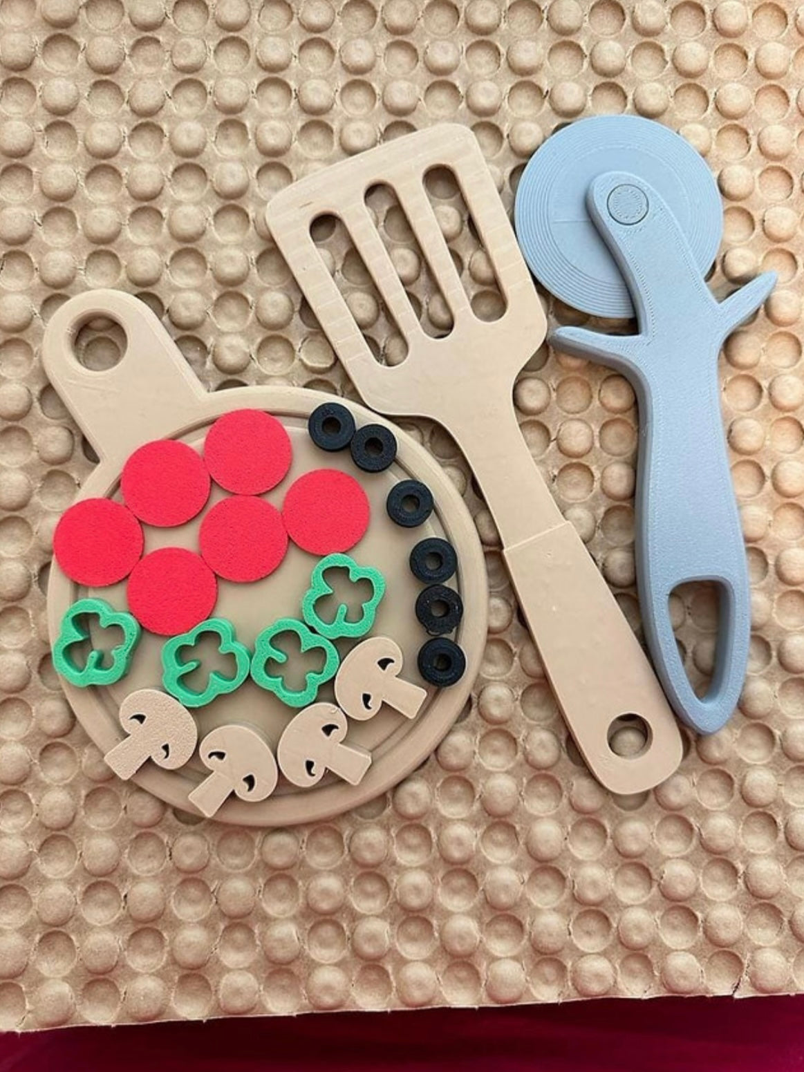 Play Pizza Set by T. C. Play