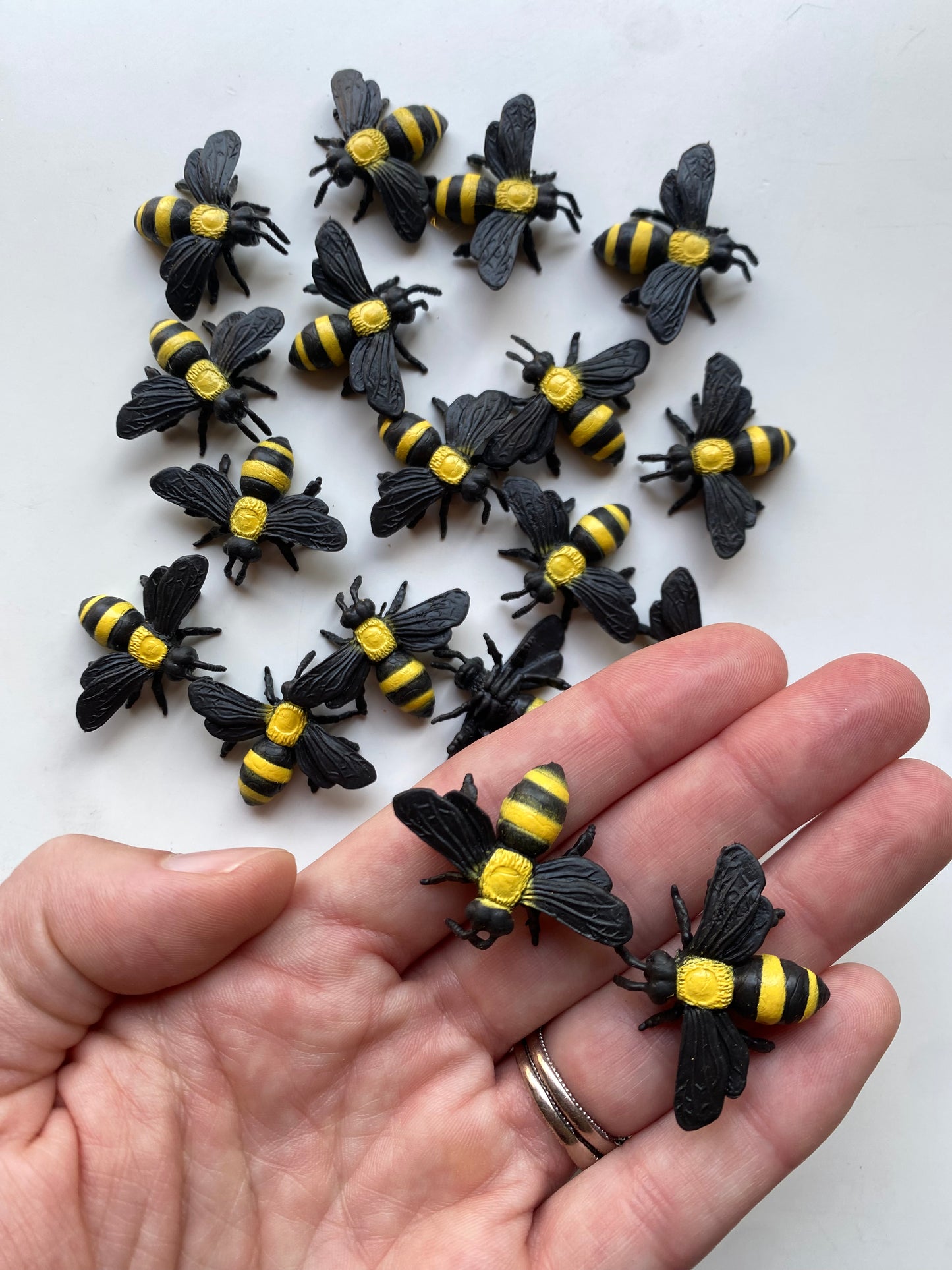 Safari Ltd Bee Counters