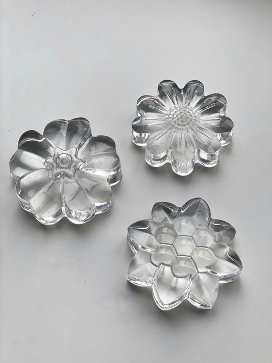 Paintable XL Resin Flowers